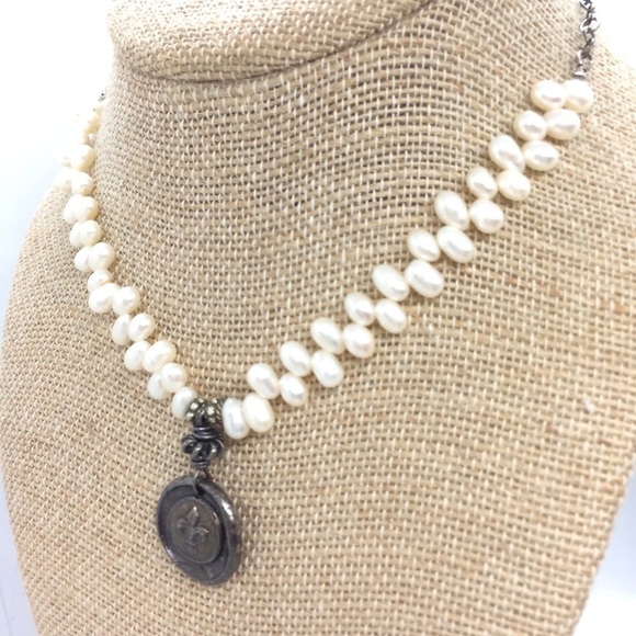 FLEUR DE LIS NECKLACE RICE PEARLS OXIDIZED 925 STERLING SILVER CHAIN PENDANT - Picture 11 of 12